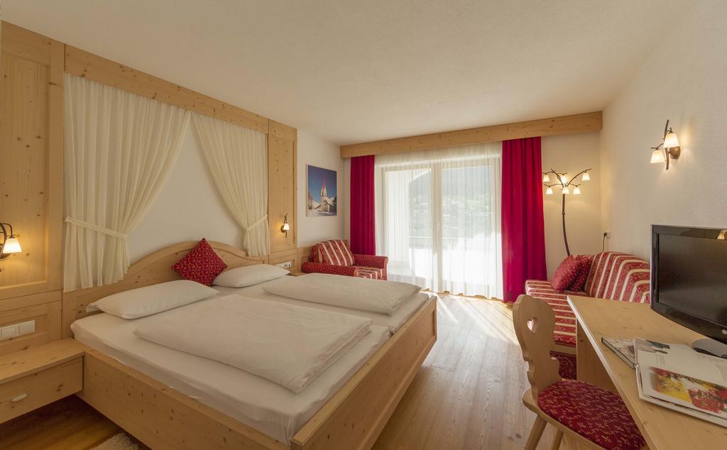 Hotel Foestlerhof ヴィラ・オットーネ エクステリア 写真